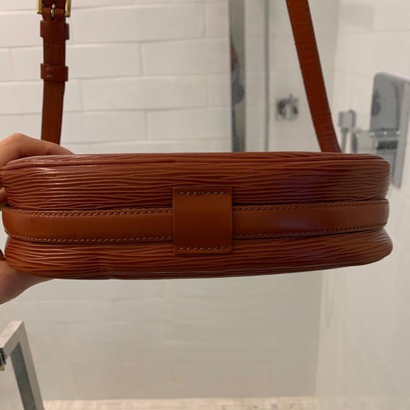 Louis Vuitton Jeune Fille MM Bag - Picture 4 of 11